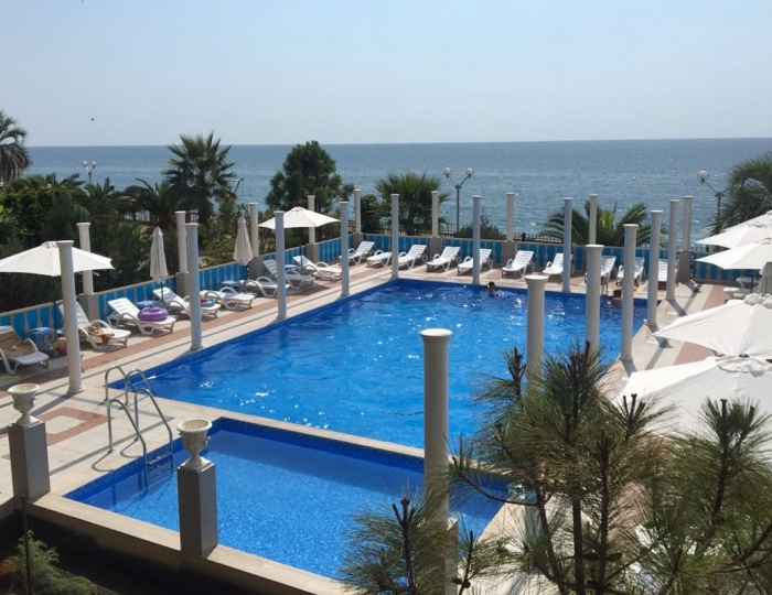 Открытый бассейн - Отель Alex Resort & Spa Hotel / Алекс Резорт & Спа