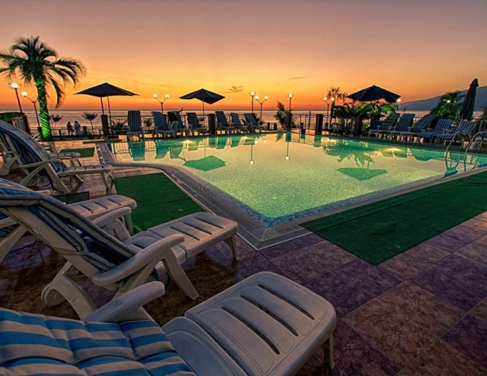 Открытый бассейн - Отель Alex Resort & Spa Hotel / Алекс Резорт & Спа